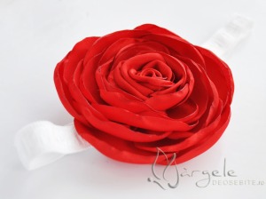 Bentita Floare Beautiful Red Rose